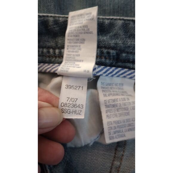 Tommy Hilfiger Women's Size 4R Bootcut Blue Jeans - Picture 9 of 9